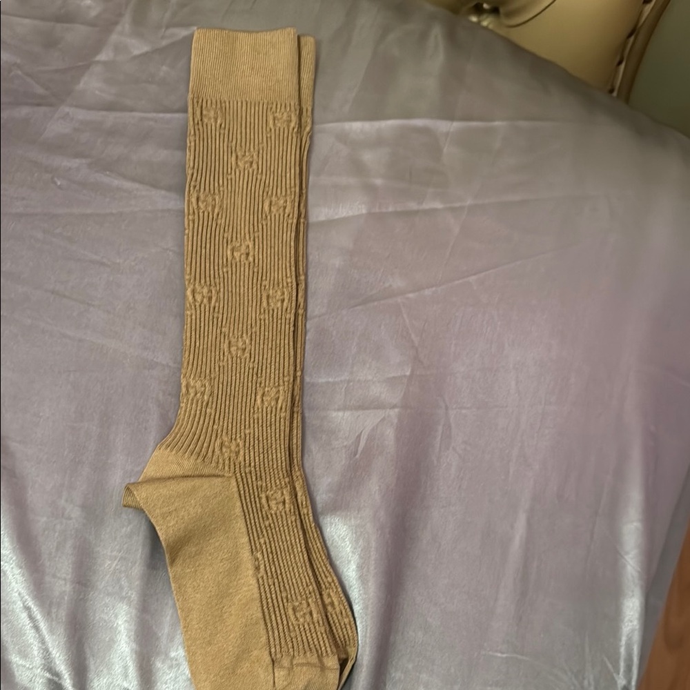 Gucci Beige Ribbed Socks - Picture 2 of 4